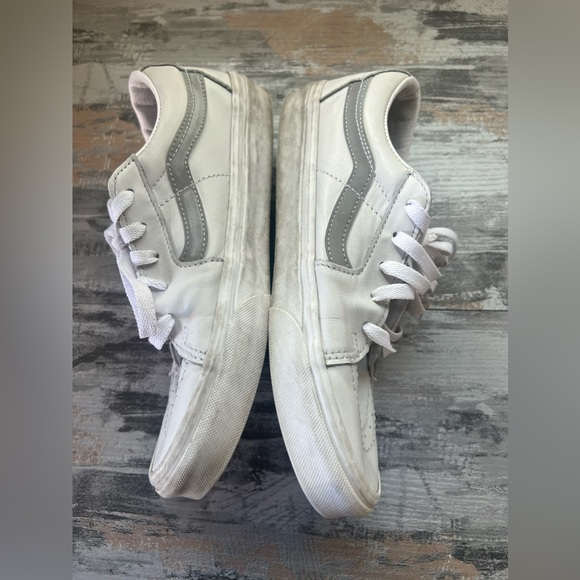 Vans of the wall leather size 7.5 - Picture 9 of 11